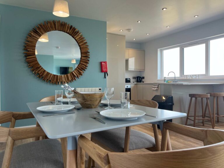 Seaview Three Bedroom Residence with Hot Tub Main Image